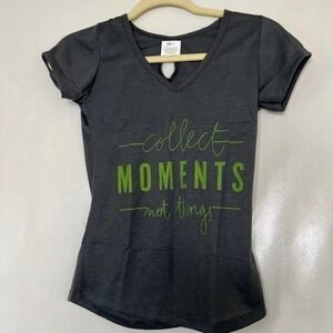 Gray Collect Moments Not Things Graphic Tee V-Neck Short‎ Sleeve Top